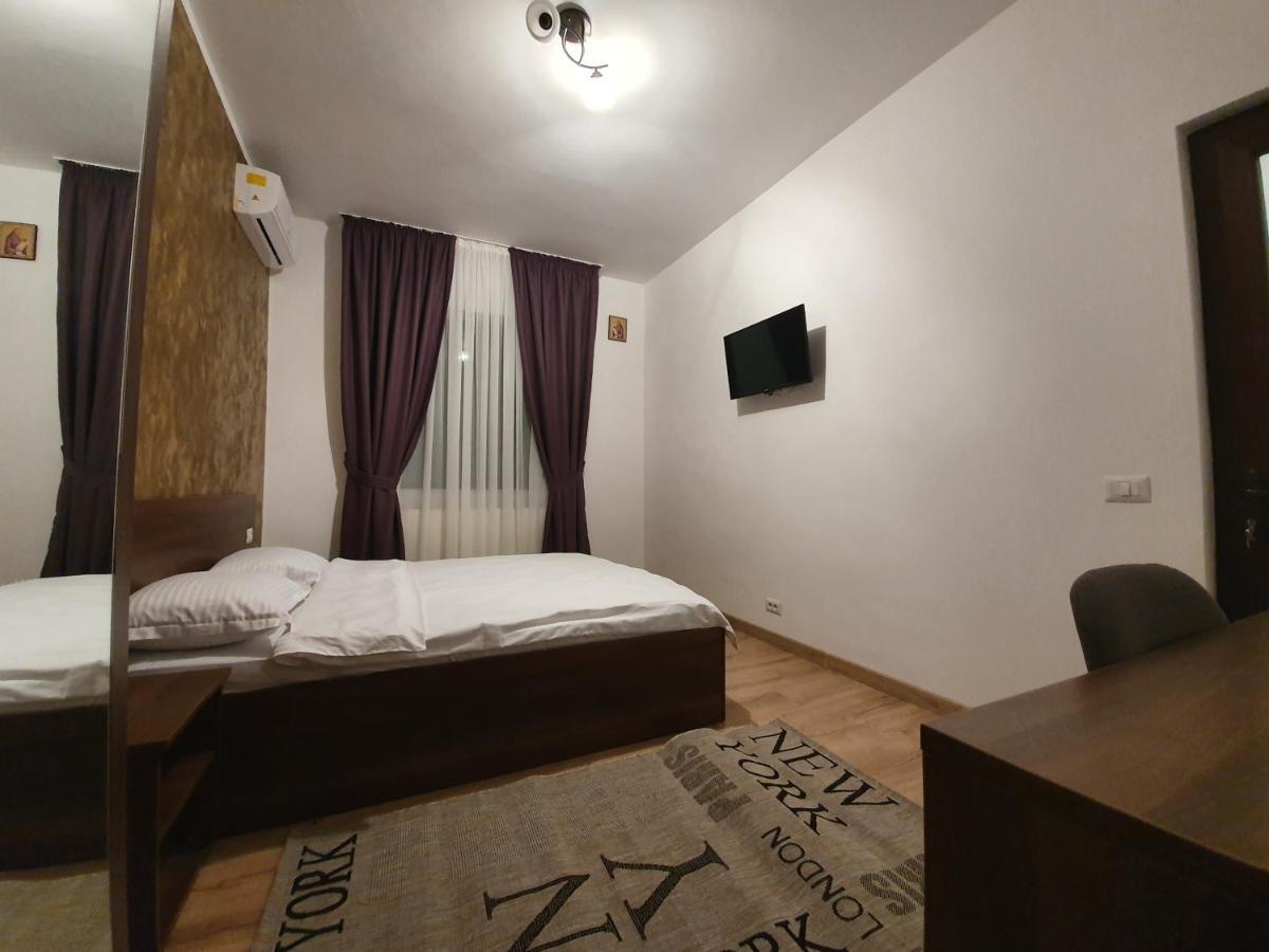 Vily Luxury Rooms Focsani Exterior photo